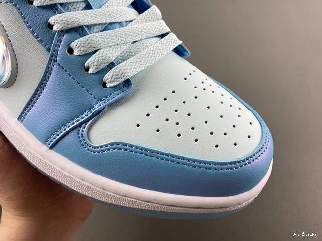 FN7366-400 Low 33 (GS) Aquarius  SE 1 Jordan Blue Resilient 0829